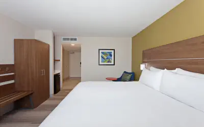 Holiday Inn Express & Suites Pasadena - Los Angeles by IHG