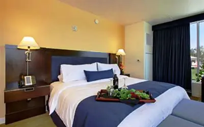 University Plaza Waterfront Hotel