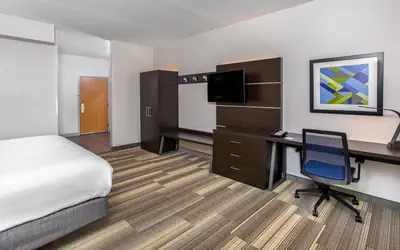 Holiday Inn Express & Suites Morristown by IHG