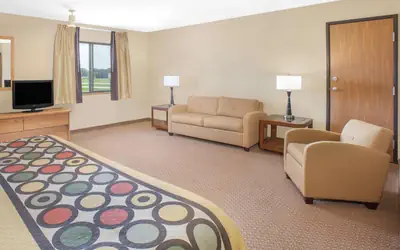 Super 8 by Wyndham Mt Pleasant