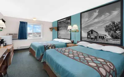 Super 8 by Wyndham Huron