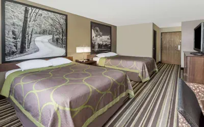 Super 8 by Wyndham Plymouth