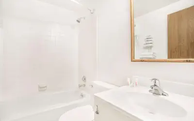 Super 8 by Wyndham Riverton