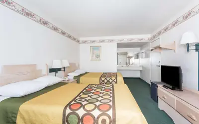 Super 8 by Wyndham Cottonwood