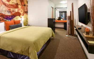 The Tangerine - a Burbank Hotel