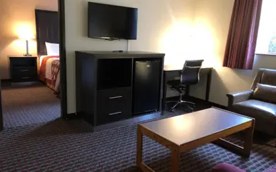 Super 8 by Wyndham Lacey Olympia Area