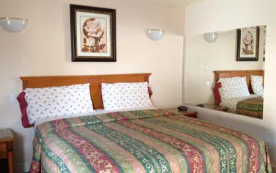 Walls Motel Long Beach