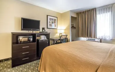 Quality Inn & Suites Decorah