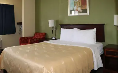 Quality Inn Evansville Eastland Area