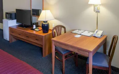 Quality Inn Lakeville North