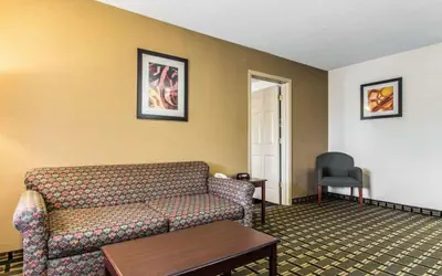 Quality Inn & Suites Morrow Atlanta South