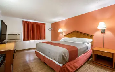 Motel 6-Albert Lea, MN