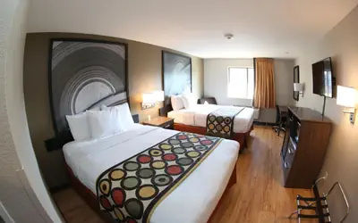 Super 8 by Wyndham Portsmouth