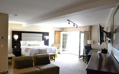 Best Western Plus Silverdale Beach Hotel