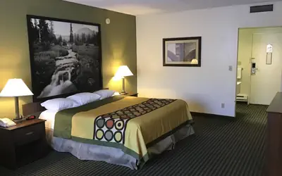 Super 8 by Wyndham Wendover