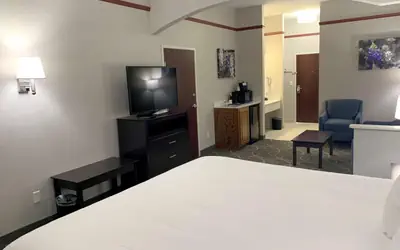 Best Western Limestone Inn and Suites