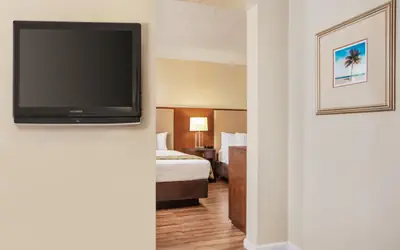 Belmont Inn & Suites