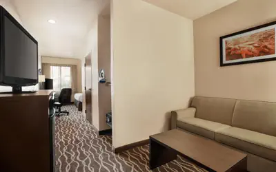 Baymont by Wyndham Clute Lake Jackson