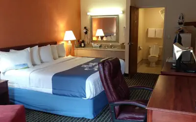 Days Inn by Wyndham Morehead