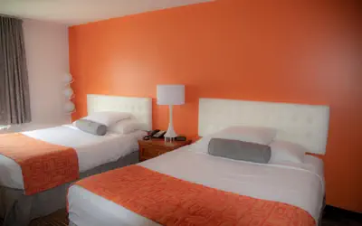 Howard Johnson by Wyndham Allentown/Dorney Hotel & Suites