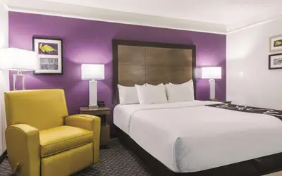 La Quinta by Wyndham Alexandria Airport