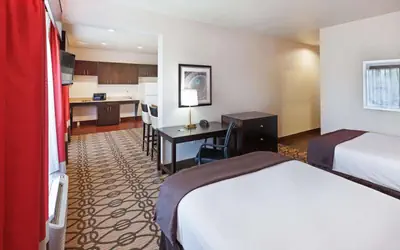 La Quinta by Wyndham Pearsall