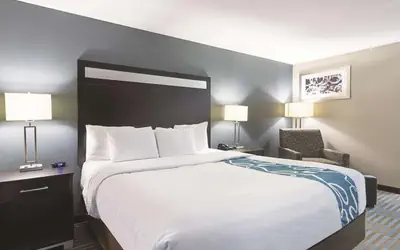 La Quinta Inn & Suites Casino and Bar by Wyndham Glendive