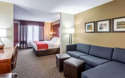 Comfort Suites Escanaba West
