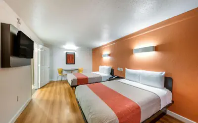 Motel 6-Dallas, TX - Farmers Branch