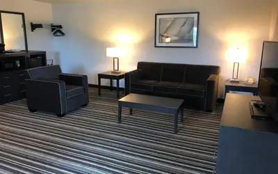 Super 8 by Wyndham Portland Airport