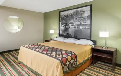Super 8 by Wyndham Bloomington Normal