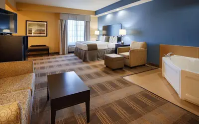 Best Western Plus Fort Worth Forest Hill Inn & Suites