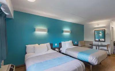 Motel 6-Overland Park, KS