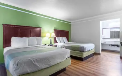 Motel 6-Kingsburg, CA