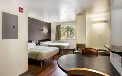 Studio 6-East Brunswick, NJ - NYC Area