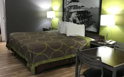 Super 8 by Wyndham Slidell