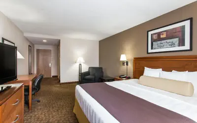 Days Inn & Suites by Wyndham Fort Pierce I-95