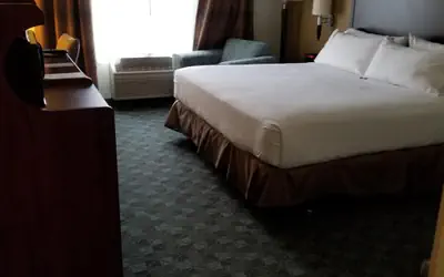 Holiday Inn Express Hotel & Suites Canton by IHG