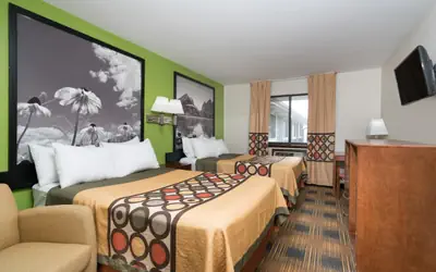 Super 8 by Wyndham Rochester Mayo Clinic Area