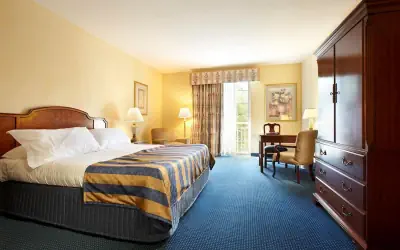 Trianon Bonita Bay Hotel