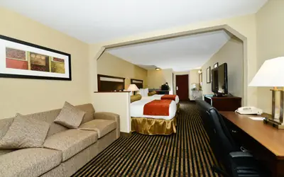 Best Western Plus Prairie Inn