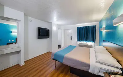 Motel 6-Grand Prairie, TX - Interstate 30