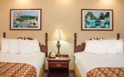 Howard Johnson by Wyndham Jackson