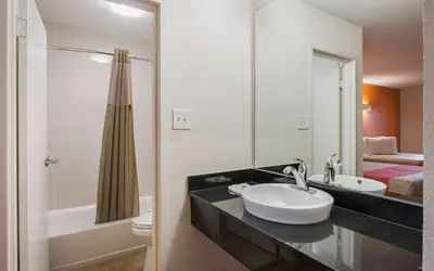 Motel 6-Savannah, GA - Midtown