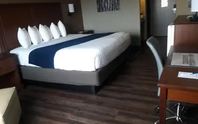 Best Western Woodburn Inn