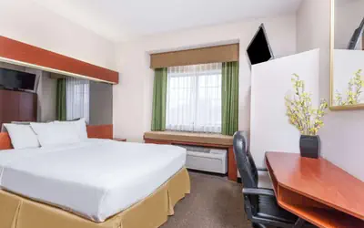 Days Inn by Wyndham near Kansas Speedway