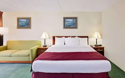 Days Inn by Wyndham Bay City