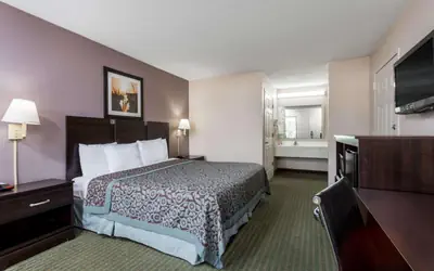 Days Inn by Wyndham Lugoff