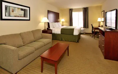 Cobblestone Hotel & Suites - Knoxville
