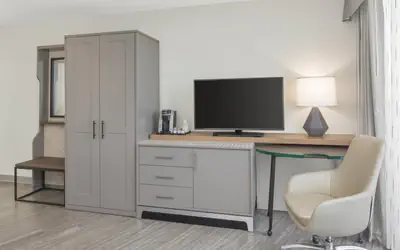 Holiday Inn Charleston-Riverview by IHG